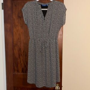 Apt 9 dress - elastic waist - fully lined - does not wrinkle